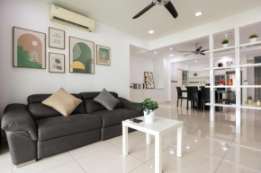 Cozy 2 bedroom w Pool - 6 Pax - Kajang